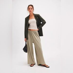 Free People Intimately Downtime Wide Leg Pants NWT Laurel Oak Green Size L